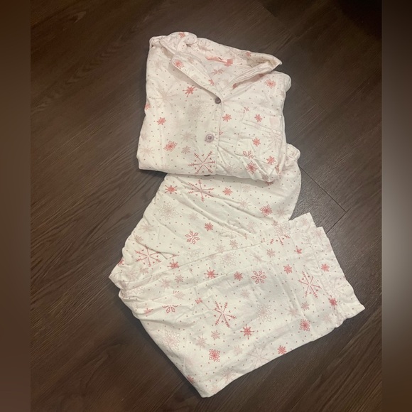 La Vie En Rose Pajamas - Picture 1 of 4